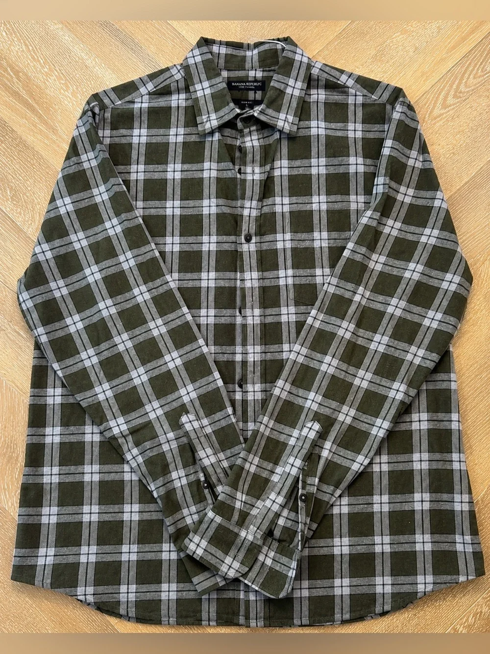 Banana Republic Luxe Flannel Slim Fit Plaid Button Down Shirt Men’s Large